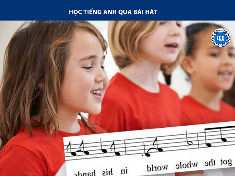 Học qua bài hát và các hoạt động thể chất
